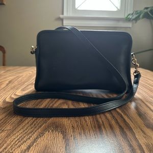 Vintage Coach Sutton (style no 9814) black leather crossbody bag.

A rare find!